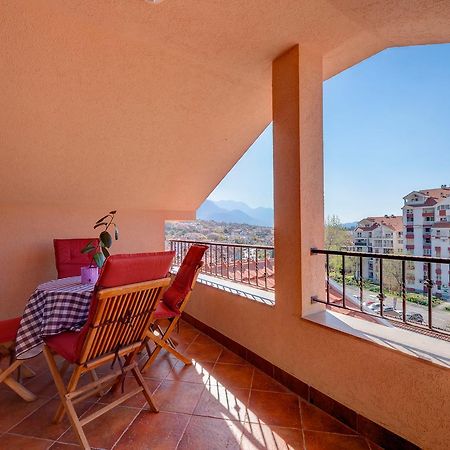 Apartments City Center Tivat Bagian luar foto