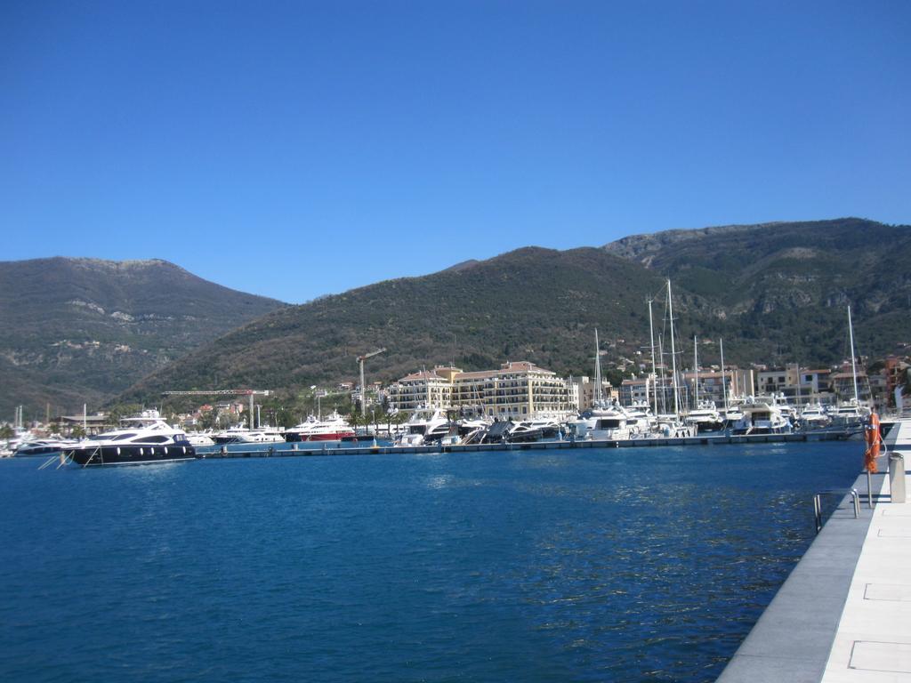 Apartments City Center Tivat Bagian luar foto