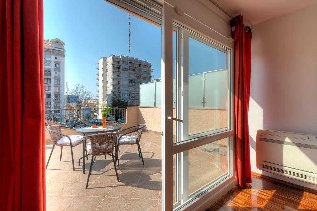 Apartments City Center Tivat Bagian luar foto