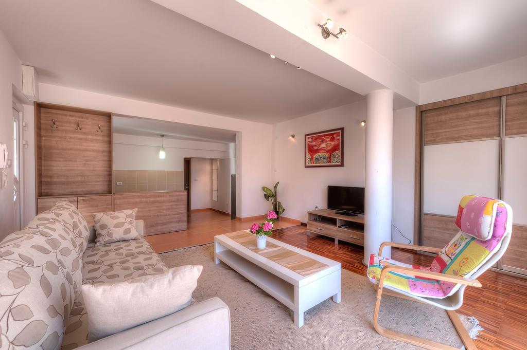 Apartments City Center Tivat Bagian luar foto