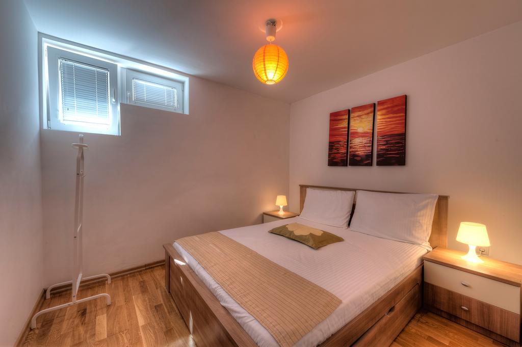 Apartments City Center Tivat Bagian luar foto