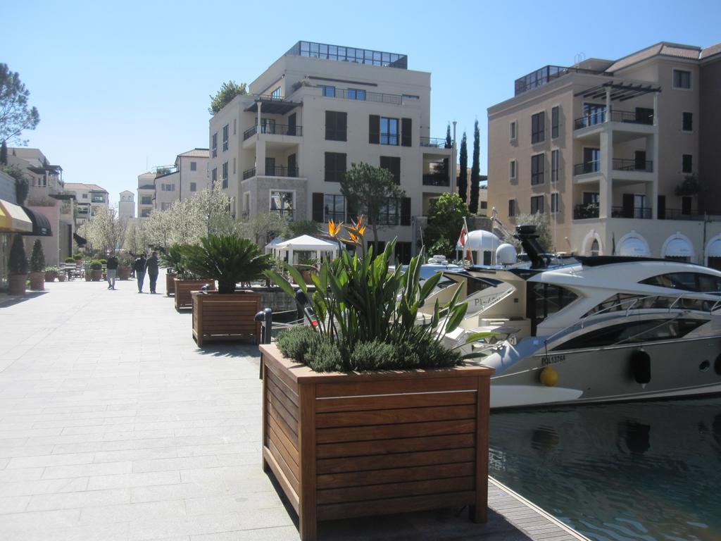 Apartments City Center Tivat Bagian luar foto
