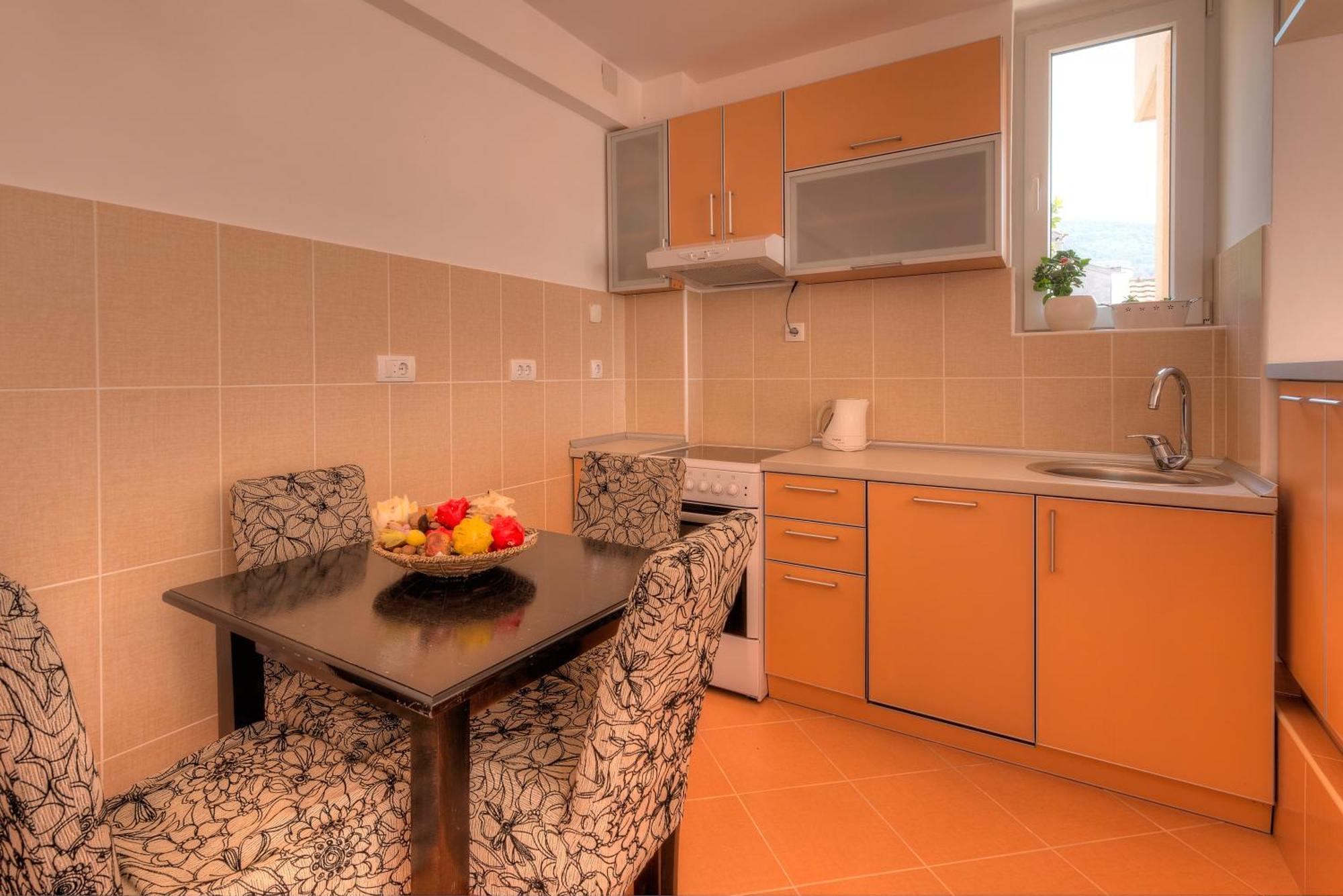 Apartments City Center Tivat Bagian luar foto